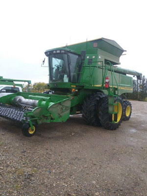 Photo of a 2001 John Deere 9650